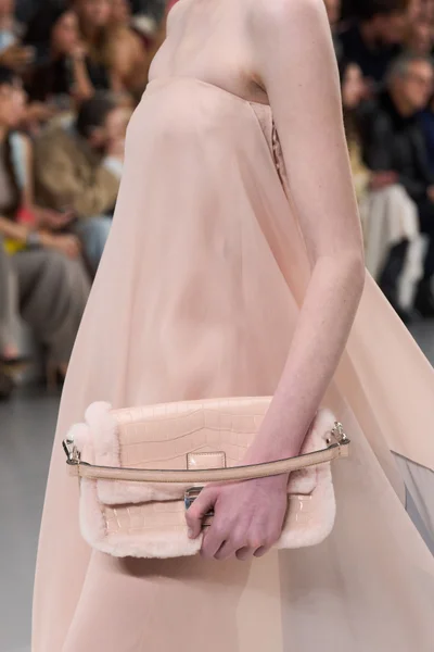 Look 65